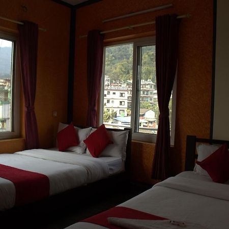 Hotel Old Durbar Pokhara Extérieur photo