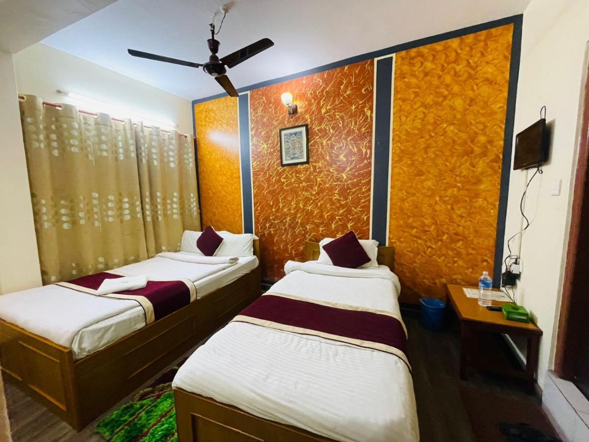 Hotel Old Durbar Pokhara Extérieur photo