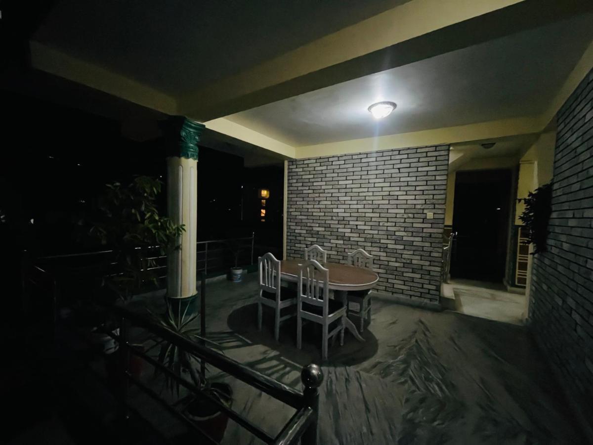 Hotel Old Durbar Pokhara Extérieur photo
